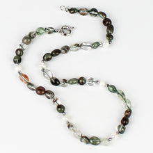 Carica l'immagine nel visualizzatore di Gallery, Collana girocollo burattatine lodolite, ematite e perle