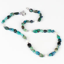 Carica l'immagine nel visualizzatore di Gallery, Collana girocollo burattatine crisocolla, ematite e perle