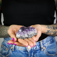 Carica l'immagine nel visualizzatore di Gallery, Drusa ametista-200 gr