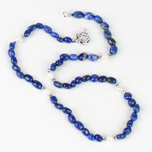 Carica l'immagine nel visualizzatore di Gallery, Collana girocollo burattatine lapislazzuli, ematite e perle