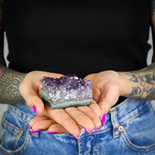 Carica l'immagine nel visualizzatore di Gallery, Drusa ametista-158 gr
