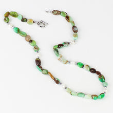 Carica l'immagine nel visualizzatore di Gallery, Collana girocollo burattatine crisoprasio, ematite e perle