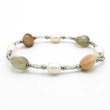 Carica l'immagine nel visualizzatore di Gallery, Bracciale donna burattate medie pietra di luna, ematite, perle di fiume e cristalli