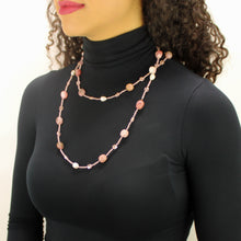 Carica l'immagine nel visualizzatore di Gallery, Collana lunga opale rosa, ematite, perle di fiume e cristalli