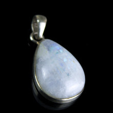 Carica l'immagine nel visualizzatore di Gallery, Ciondolo labradorite bianca e argento 925-10 gr