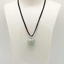 Carica l'immagine nel visualizzatore di Gallery, Ciondolo amazzonite grezzo irregolare