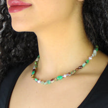 Carica l'immagine nel visualizzatore di Gallery, Collana girocollo burattatine crisoprasio, ematite e perle