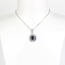Carica l'immagine nel visualizzatore di Gallery, Ciondolo fiore onice nero e argento 925