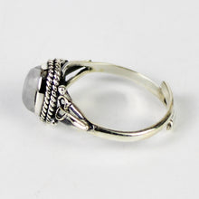 Carica l'immagine nel visualizzatore di Gallery, Anello labradorite bianca e argento 925-2,5 gr