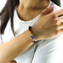 Carica l'immagine nel visualizzatore di Gallery, Bracciale unisex Sette chakra con pietra lavica 6 mm ed ematite