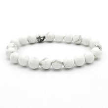 Carica l'immagine nel visualizzatore di Gallery, Bracciale unisex Howlite bianca 8 mm sfaccettati