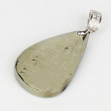 Carica l'immagine nel visualizzatore di Gallery, Ciondolo pirite forma goccia