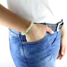 Carica l'immagine nel visualizzatore di Gallery, Bracciale unisex Prehnite 8 mm sfaccettati