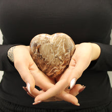 Carica l'immagine nel visualizzatore di Gallery, Cuore opale nero-285 gr