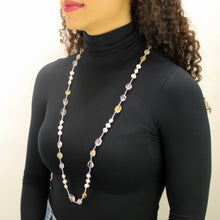 Carica l'immagine nel visualizzatore di Gallery, Collana media quarzo citrino, ametista, cristallo di rocca, ematite, perle di fiume e cristalli