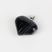 Carica l'immagine nel visualizzatore di Gallery, Ciondolo agata nera forma cuore