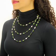 Carica l'immagine nel visualizzatore di Gallery, Collana lunga giada, ematite, perle di fiume e cristalli