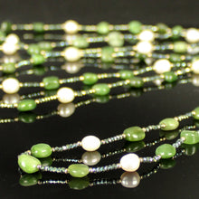 Carica l'immagine nel visualizzatore di Gallery, Collana lunga giada, ematite, perle di fiume e cristalli