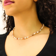 Carica l'immagine nel visualizzatore di Gallery, Girocollo pietra di luna ematite e perle di fiume