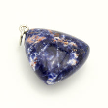 Carica l'immagine nel visualizzatore di Gallery, Ciondolo sodalite forma ventaglio