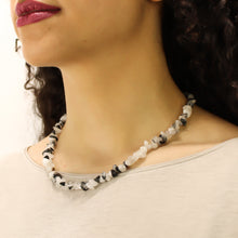 Carica l'immagine nel visualizzatore di Gallery, Collana girocollo chips quarzo tormalinato