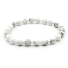 Carica l'immagine nel visualizzatore di Gallery, Bracciale unisex Howlite bianca 6 mm lisci