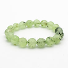 Carica l'immagine nel visualizzatore di Gallery, Bracciale unisex Prehnite 10 mm sfaccettati
