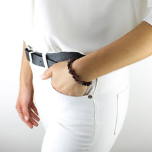 Carica l'immagine nel visualizzatore di Gallery, Bracciale donna chips occhio di bue