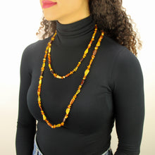 Carica l'immagine nel visualizzatore di Gallery, Collana lunga ambra dei Balcani-75 cm