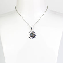 Carica l'immagine nel visualizzatore di Gallery, Ciondolo fiore labradorite e argento 925