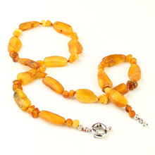Carica l'immagine nel visualizzatore di Gallery, Girocollo Ambra taglio irregolare