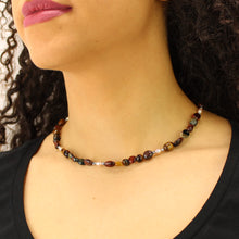 Carica l'immagine nel visualizzatore di Gallery, Girocollo occhio di tigre, occhio di falco, occhio di bue, ematite e perle di fiume
