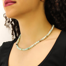 Carica l'immagine nel visualizzatore di Gallery, Collana girocollo amazzonite 6 mm lisci