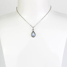 Carica l'immagine nel visualizzatore di Gallery, Ciondolo labradorite bianca e argento 925-2 gr