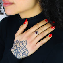 Carica l'immagine nel visualizzatore di Gallery, Anello granato e argento 925-2,5 gr