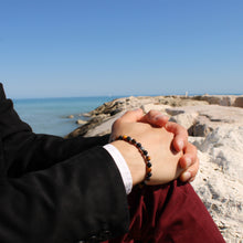 Carica l'immagine nel visualizzatore di Gallery, Bracciale uomo 6 mm onice nero, occhio di tigre, pietra lavica bagno argento e zama