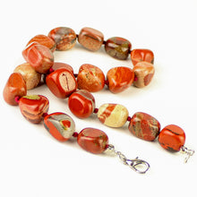 Carica l'immagine nel visualizzatore di Gallery, Collana girocollo burattate diaspro rosso