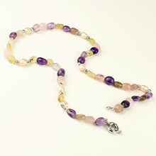 Carica l'immagine nel visualizzatore di Gallery, Girocollo quarzi misti ematite e perle di fiume