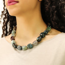 Carica l'immagine nel visualizzatore di Gallery, Collana girocollo burattate diaspro oceanico