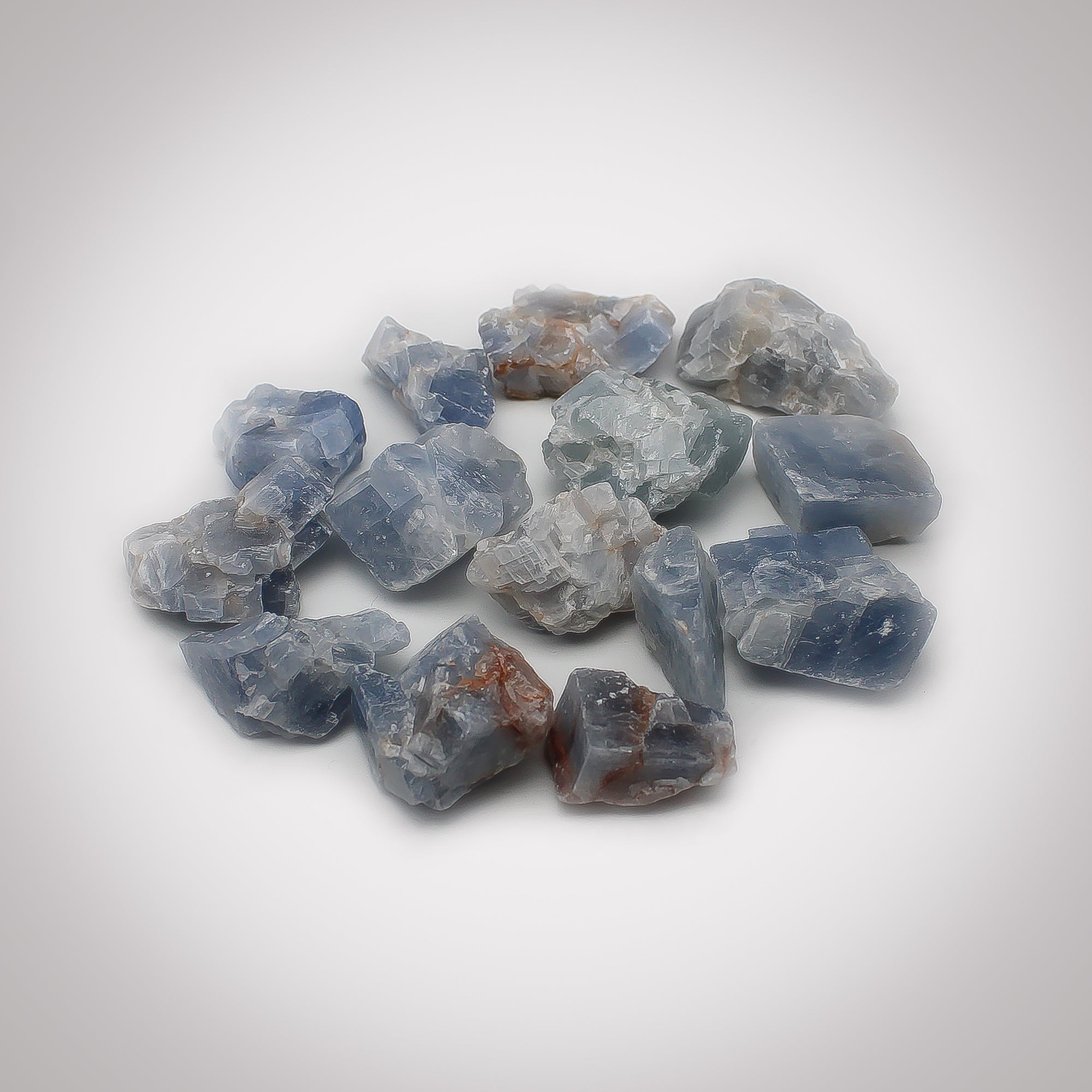 I-Be, Calcite blu gemma 10 x 14 mm orecchini goccia, argento