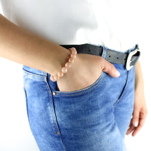 Carica l'immagine nel visualizzatore di Gallery, Bracciale unisex Pietra di luna rosa 10 mm lisci