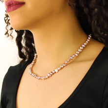 Carica l&#39;immagine nel visualizzatore di Gallery, Girocollo perle di fiume rosa lilla irregolari
