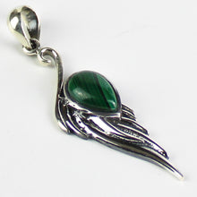 Carica l&#39;immagine nel visualizzatore di Gallery, Ciondolo ala malachite e argento 925
