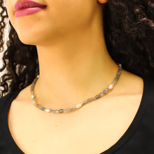 Carica l&#39;immagine nel visualizzatore di Gallery, Girocollo labradorite ematite e perle di fiume
